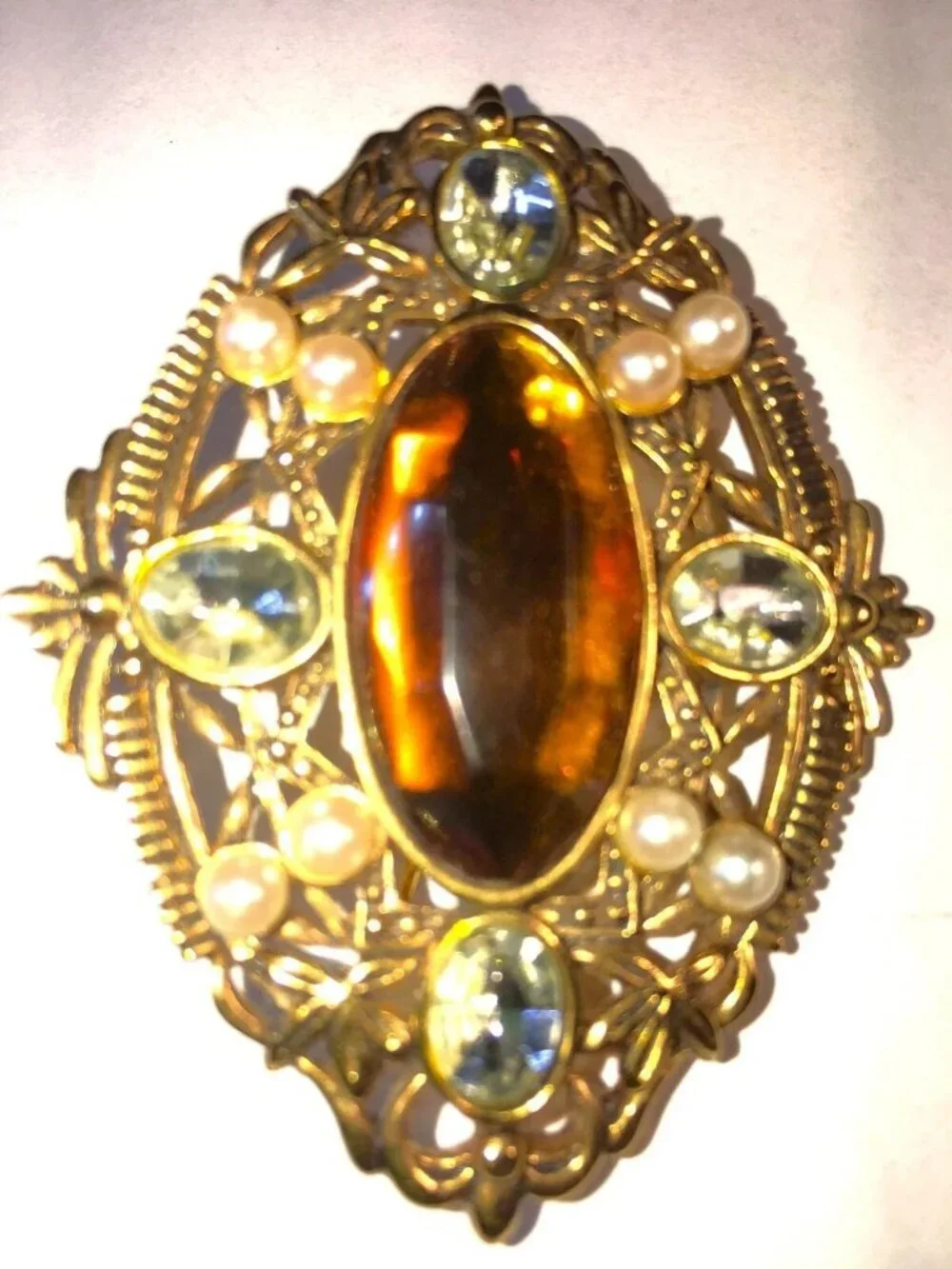 VINTAGE AVON FILIGREE FANTASY PIN PENDANT AMBER PEARLS CRYSTALS 1995